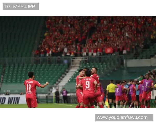 中国香港足球队迎战北京国安全力争胜展现实力与激情的较量